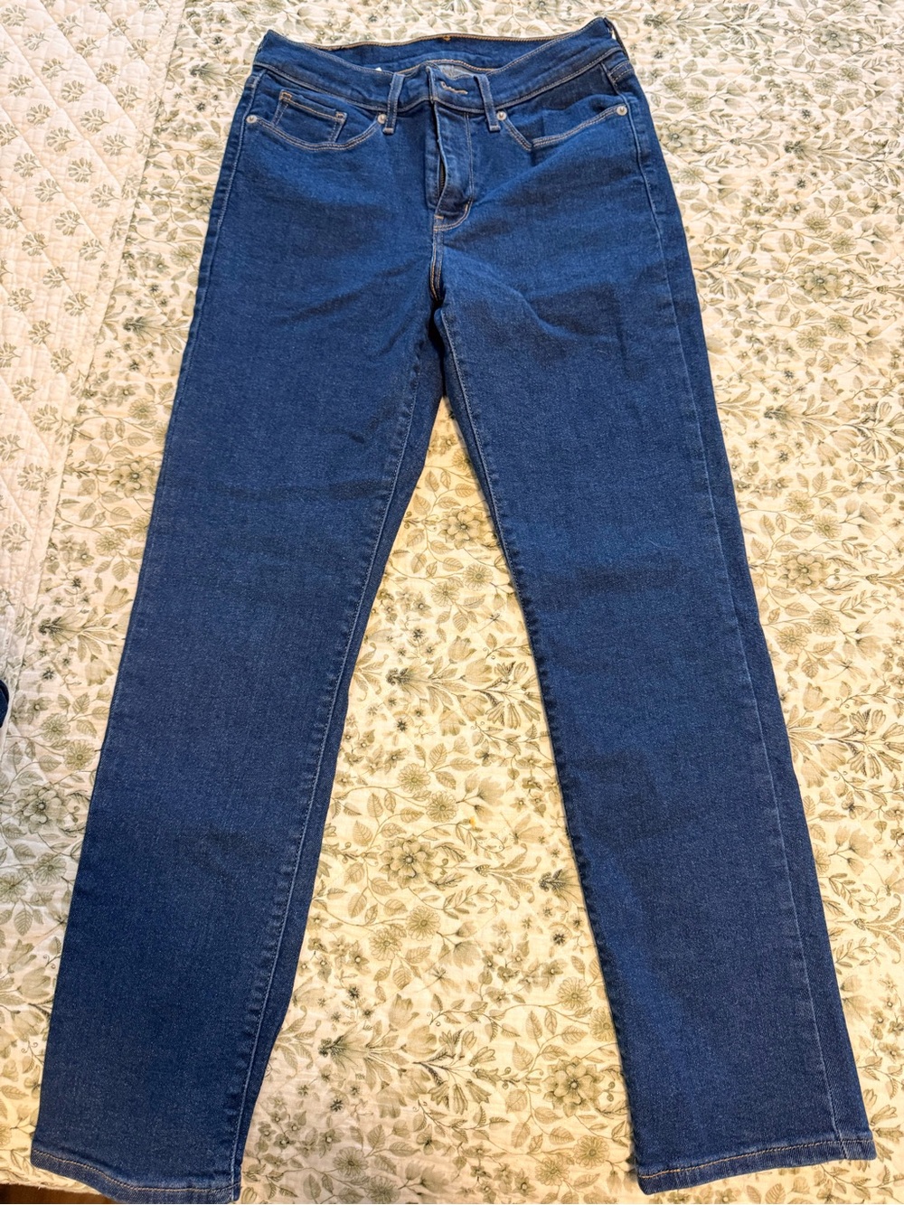 Levi's Straight Leg Jeans in Dark Blue Denim